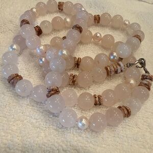 Pretty rose quartz and freshwater pearl necklace with shell accents. 28.5” long.